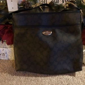 Coach black and brown crossbody bag!!